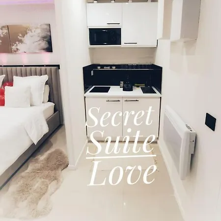 Luxe Love Jacuzzi&sauna Prive Appart Romantique Appartamento Tolone